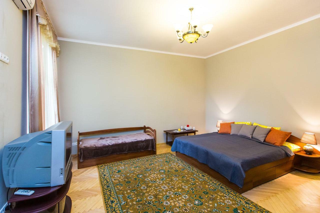 Apartments On Sholom Aleichem Та Ще Варіант Поруч Lviv Dış mekan fotoğraf