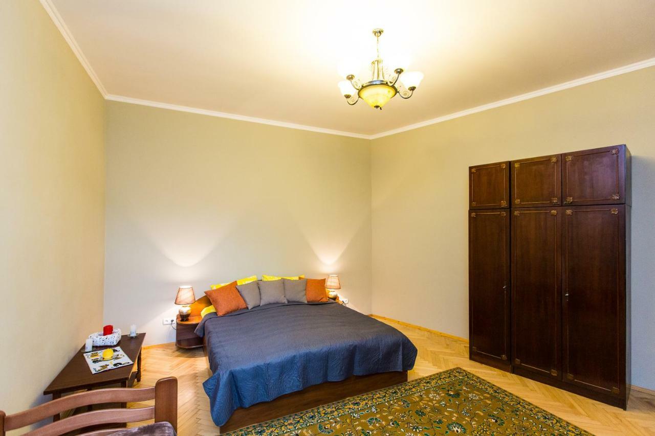 Apartments On Sholom Aleichem Та Ще Варіант Поруч Lviv Dış mekan fotoğraf