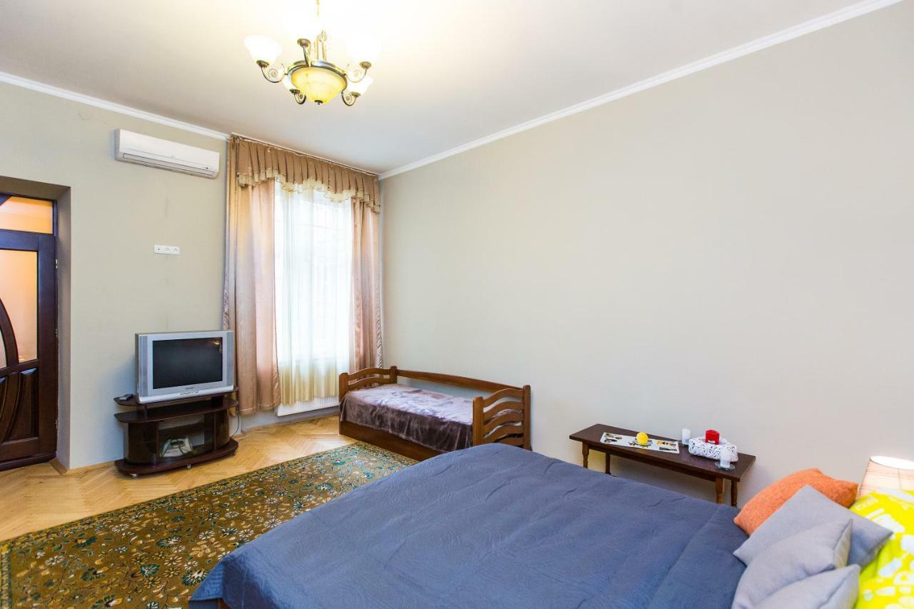 Apartments On Sholom Aleichem Та Ще Варіант Поруч Lviv Dış mekan fotoğraf